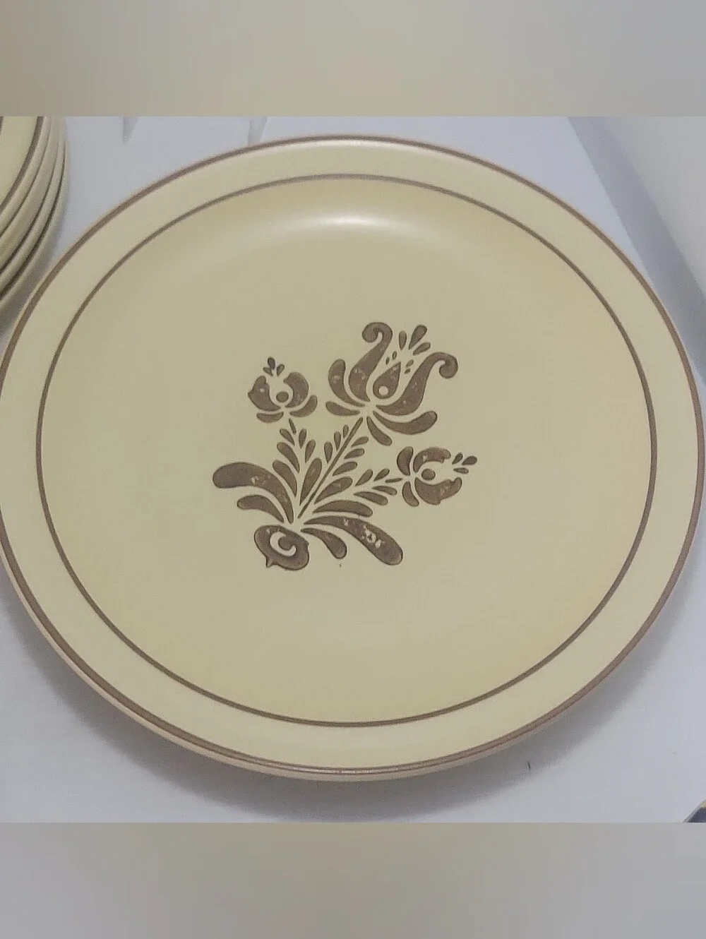 Pfaltzgraff Village Dinner Plates Set of 8 Tan Brown 10